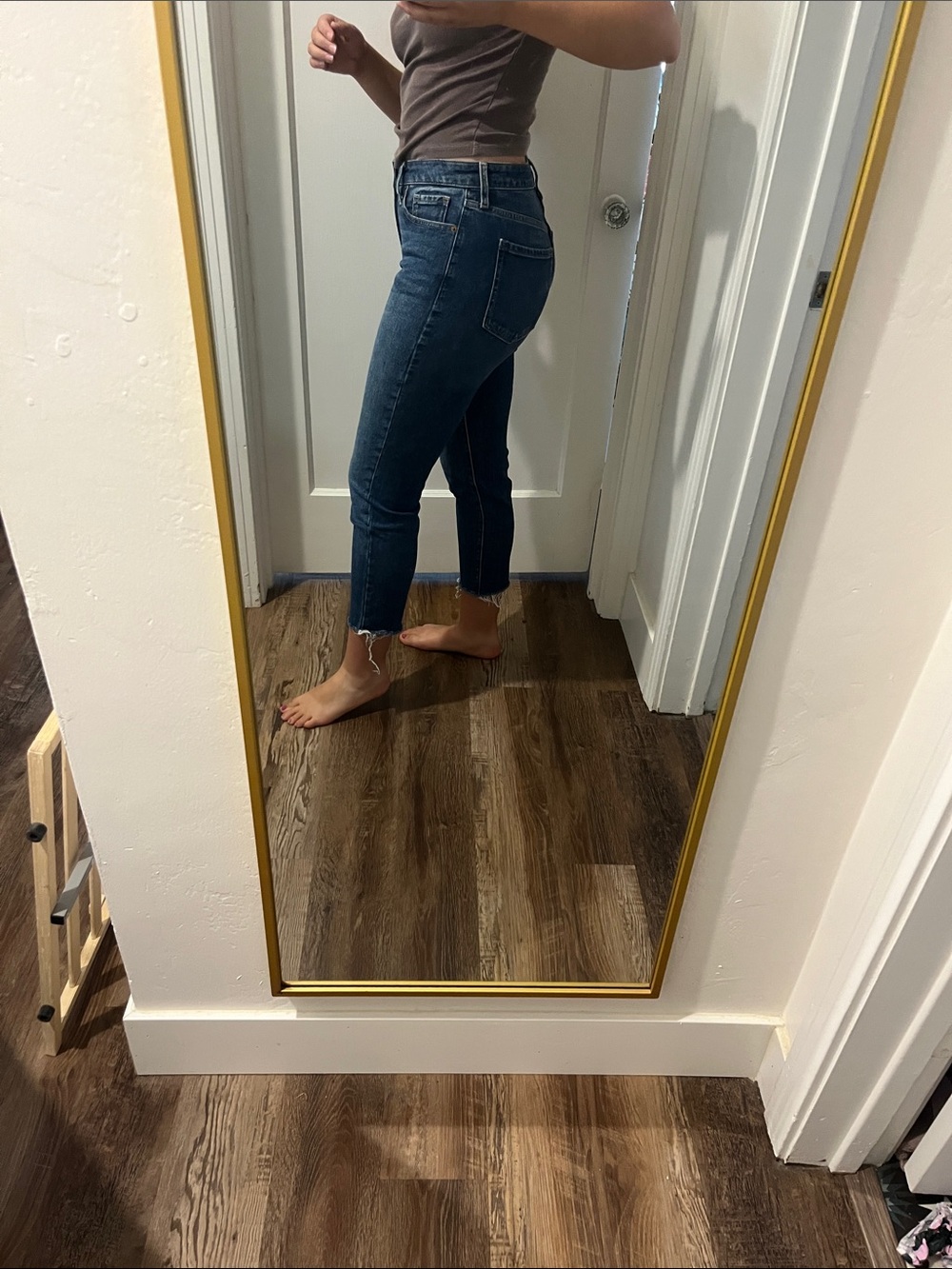 Old Navy Straight-Leg Dark Wash Jeans - Picture 5 of 7